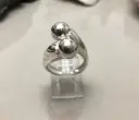 Anillo Pellizco con 2 bolitas