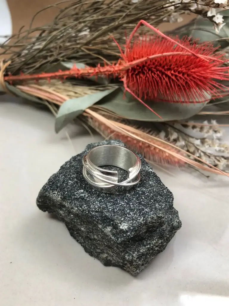 Anillo Cinta Con Hilos