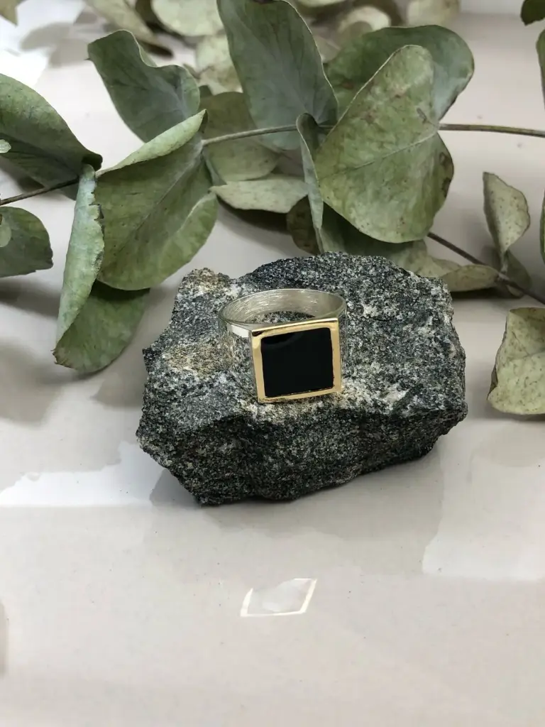 [ASH.0024] ANILLO SELLO HOMBRE ESMALTADO