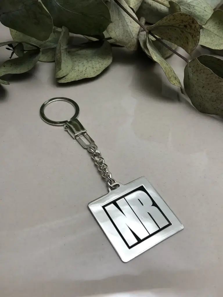 [P.00010] Llavero grabado iniciales